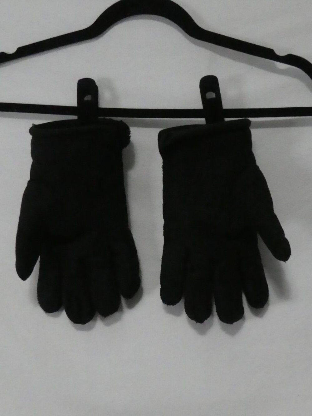 Men's Black Faux Suede Fleece Lined Gloves Detailed Stitching